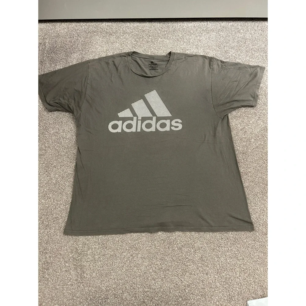 Adidas T-Shirt Mens 2XL Grey Excellent Go-To Tee Graphic Logo Short Sleeve